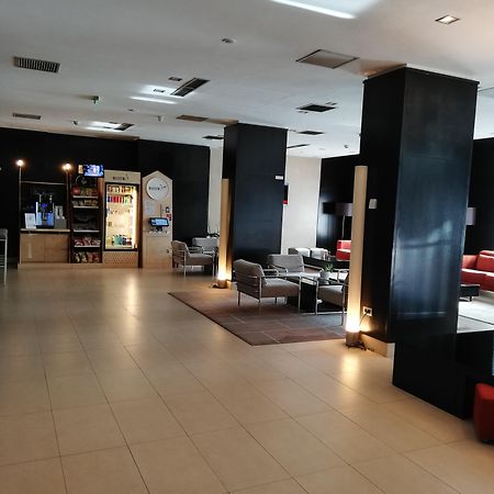 Hotel Ch Βουκουρέστι Εξωτερικό φωτογραφία