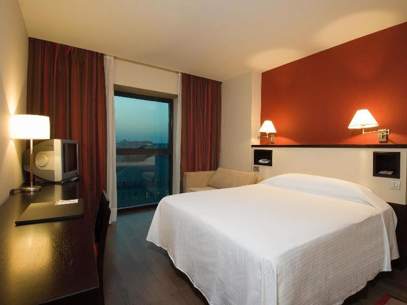 Hotel Ch Βουκουρέστι Δωμάτιο φωτογραφία